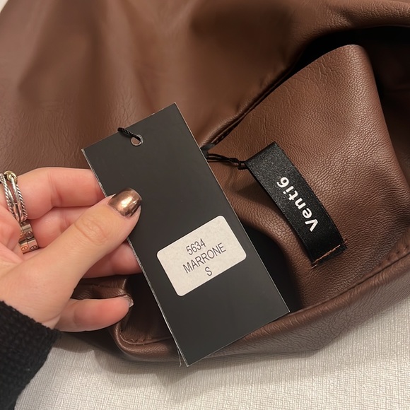NWT Venti6 Brown Faux Leather Top - Picture 5 of 5